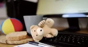 praca w domu dla matek z dziećmi